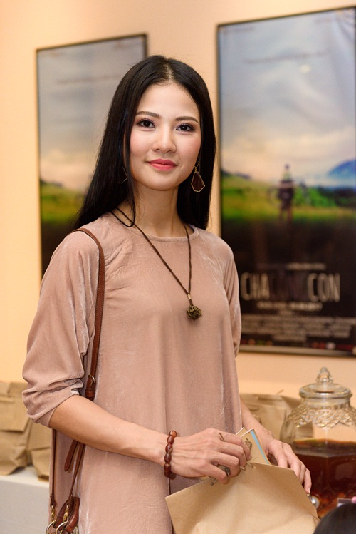 Nhan sắc ngày càng xinh đẹp của Hoa khôi Trần Thị Quỳnh sau 10 năm đăng quang 10 Nhan sắc ngày càng xinh đẹp của Hoa khôi Trần Thị Quỳnh sau 10 năm đăng quang 10